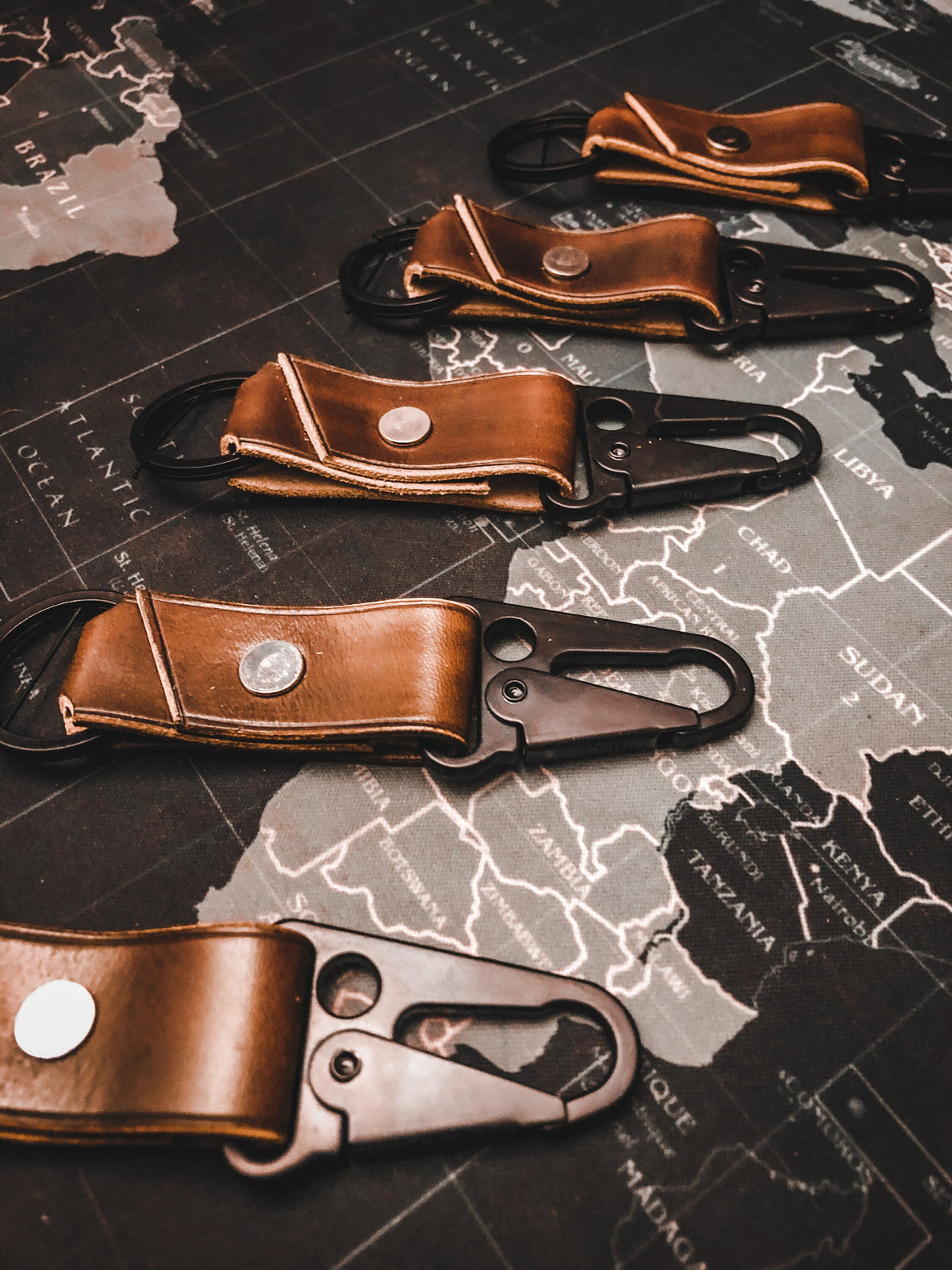 Handmade Leather Keychain – Minimalist EDC Key Holder, Rustic Leather Key Fob, Everyday Carry Accessory