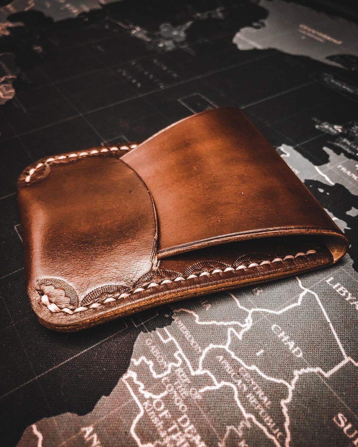 Minimalist leather EDC wallet, card holder for men, slim wallet, men's wallet, women's wallet, perfect gift