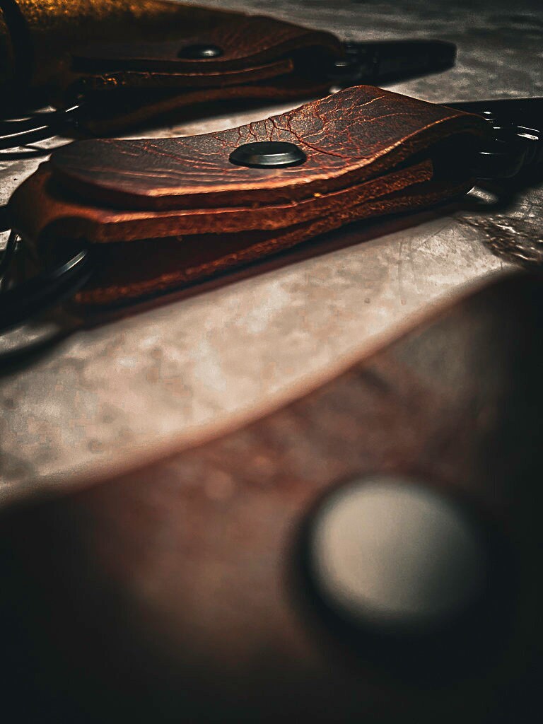 Leather Key tag | Handmade | Minimalist Key Fob |EDC Keychain | Keychain Clip | Leather Keyring| Groomsman gift