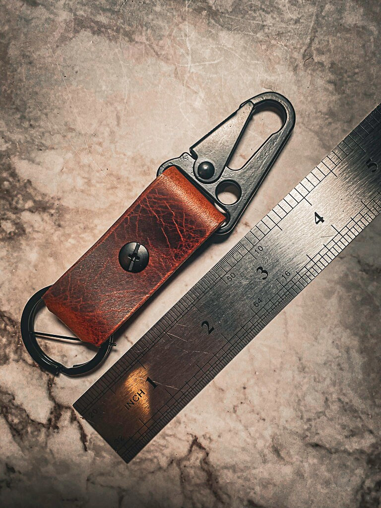 Leather Key tag | Handmade | Minimalist Key Fob |EDC Keychain | Keychain Clip | Leather Keyring| Groomsman gift