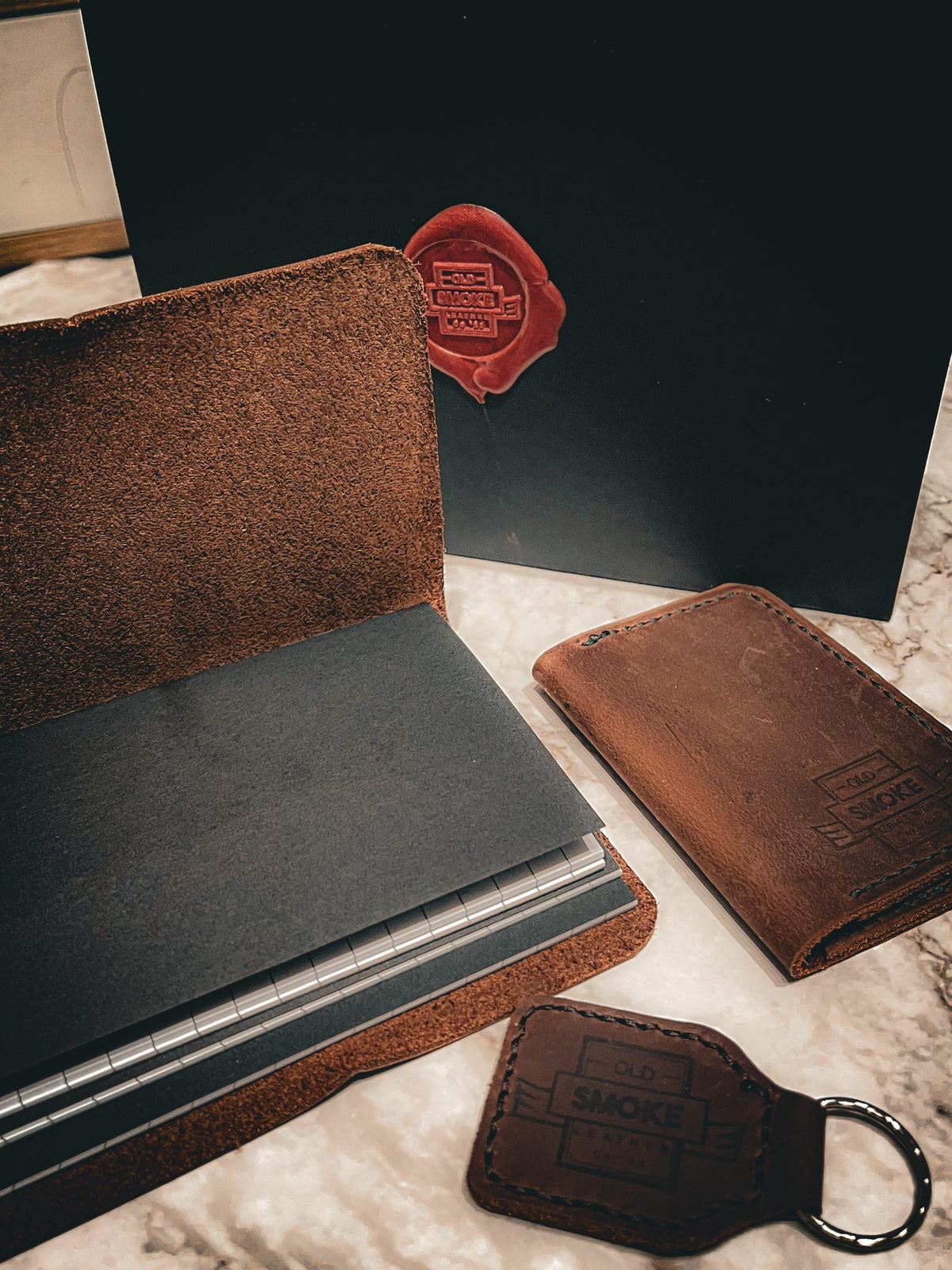 Handmade Leather Gift Set for Men, Women – Personalized Travel Journal, Bifold Wallet & Leather Keyring – Rustic Full Grain Leather Gift Box