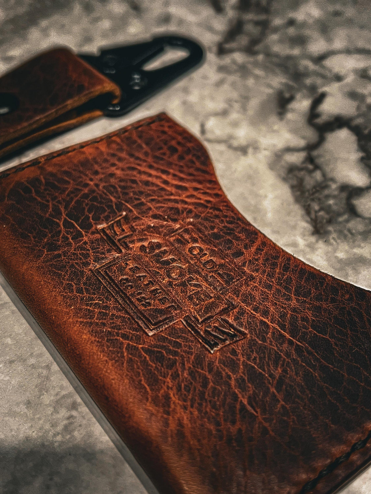 Handmade Leather Gift Set – Crazy Horse Leather Keychain & Front Pocket Card Holder | Minimalist Men’s Gift | Personalized Anniversary Gift