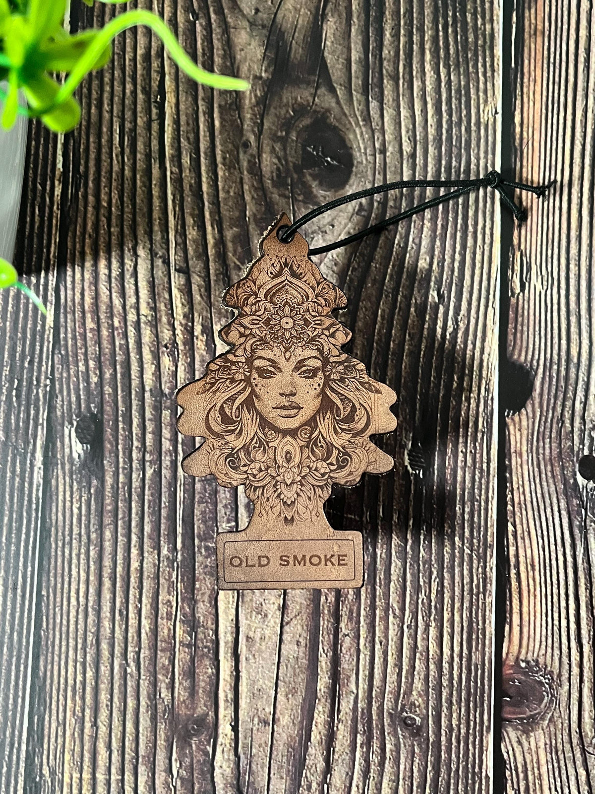 Handmade Leather Rear View Mirror Hanging Tree – Full Grain Vegetable Tanned Leather Car Charm